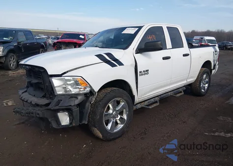2018 Ram 1500 Express 4X4 6'4 Box z USA, uszkodzony, nr VIN 1C6RR7FGXJS320546